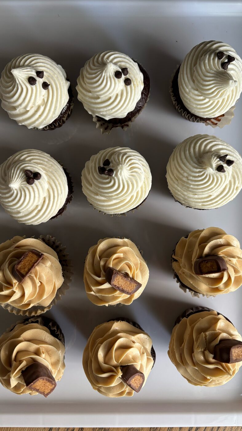 Ghost and peanut butter cupcakes