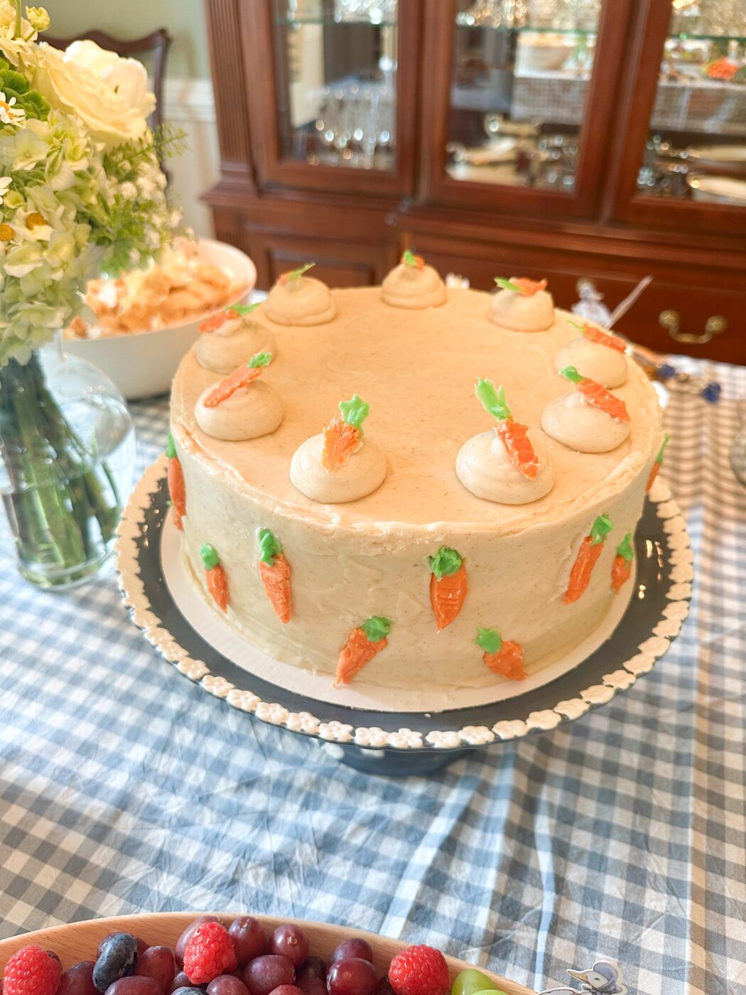 Sculpted white buttercream cake